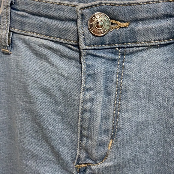 Light Skinny Jeans - Picture 8 of 10